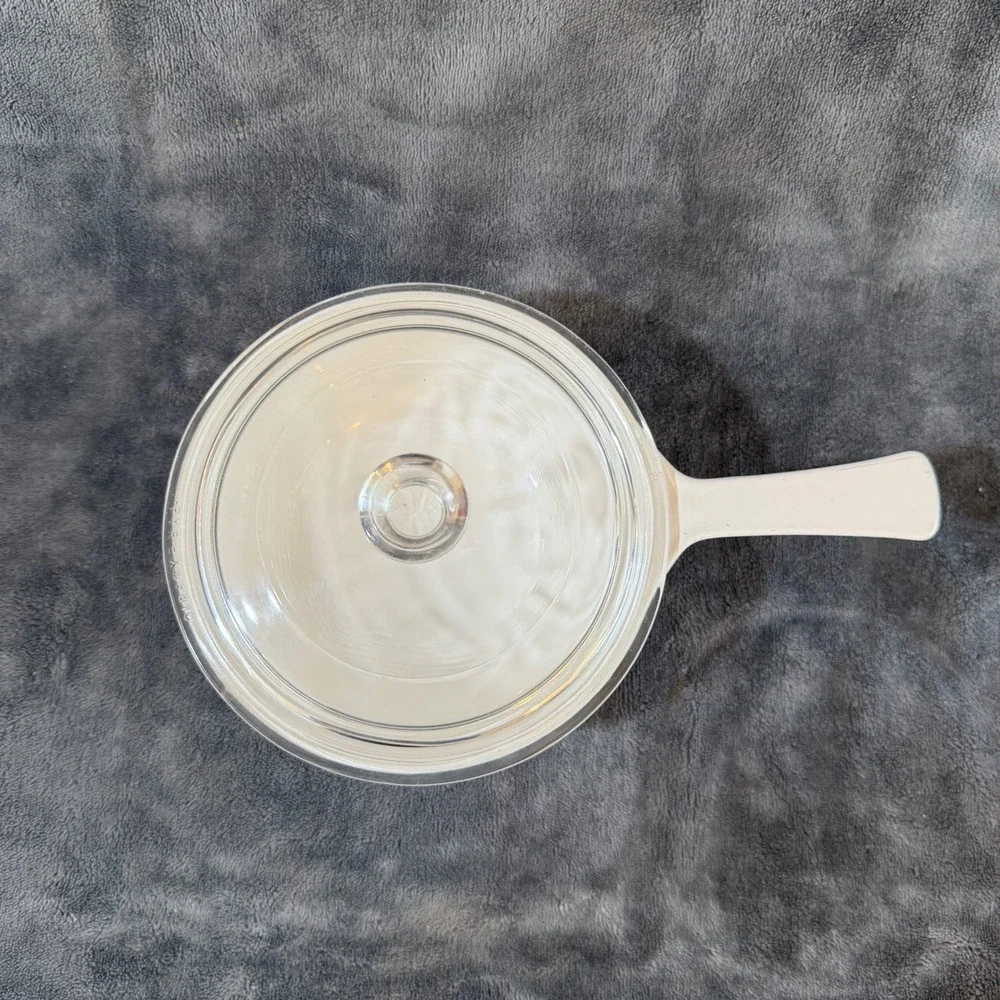 Vintage Corning Ware Blue Cornflower Menu-Ette P-82-B 1.5 Pt Saucepan with Lid‎